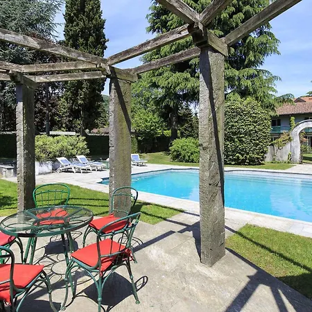 Charming 4 Bedroom With Garden And Pool Villa *